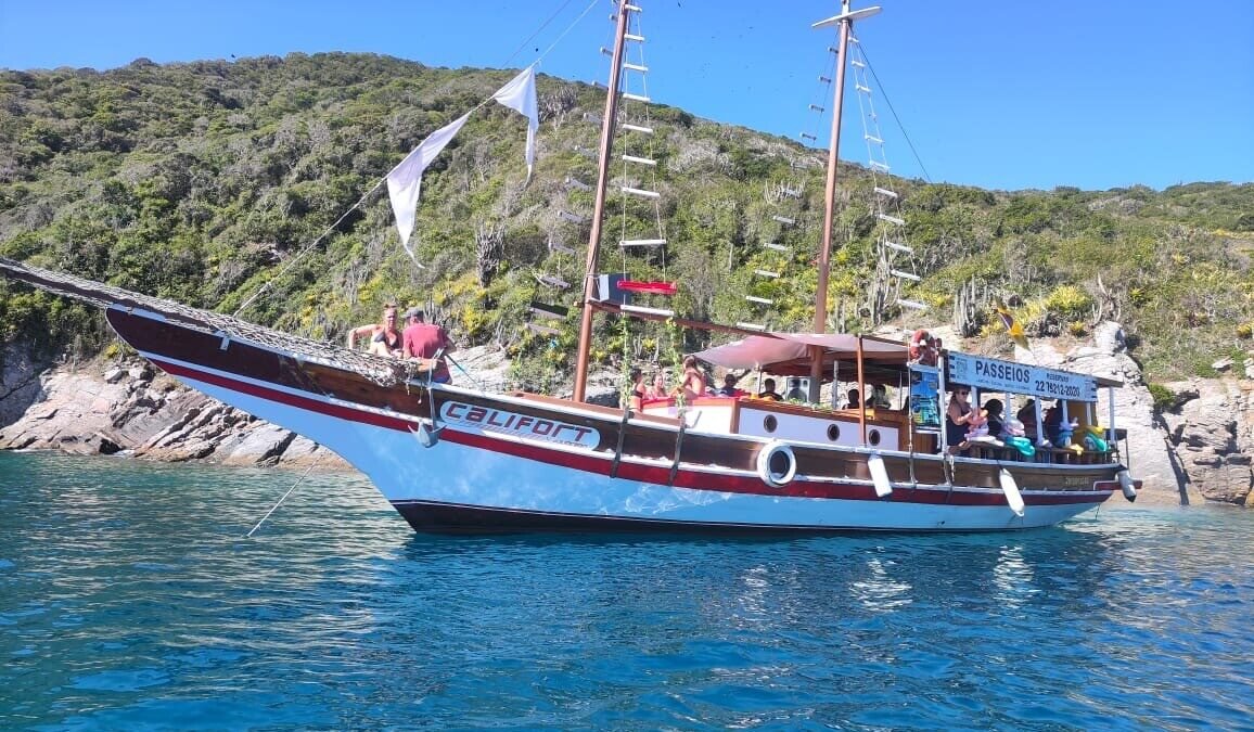 Cabo Frio retoma projeto “Esse Mar é Meu” com passeios de barco a preço reduzido