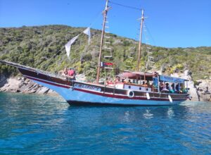 Cabo Frio retoma projeto “Esse Mar é Meu” com passeios de barco a preço reduzido