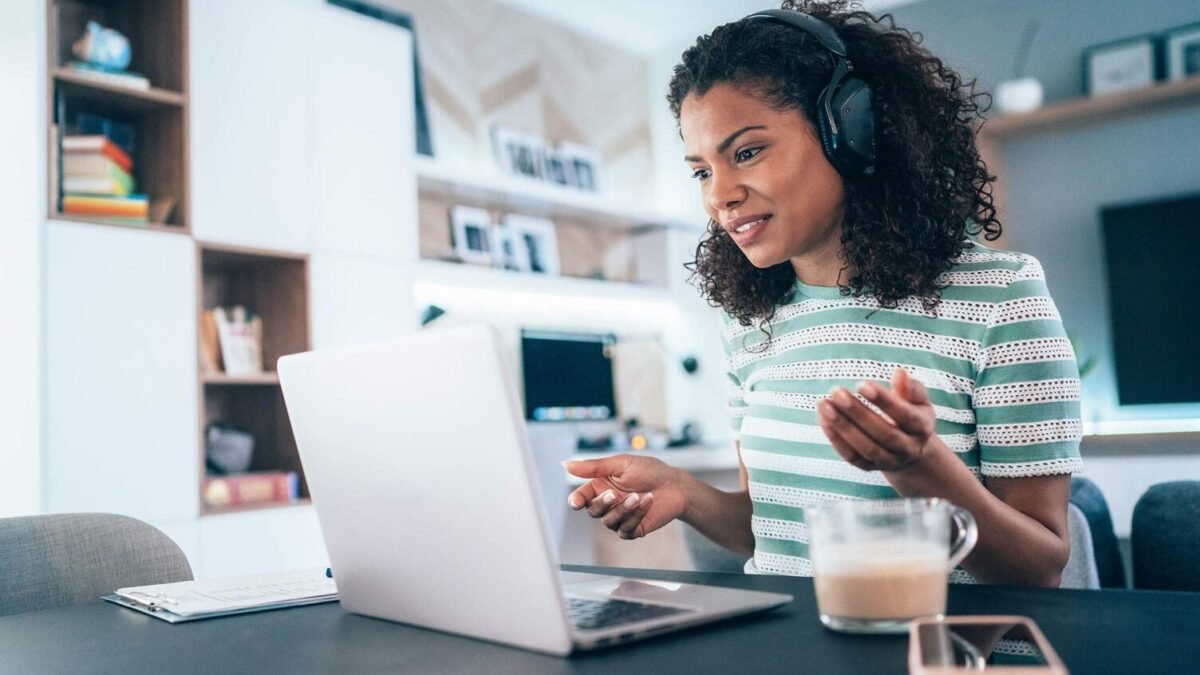 Singular Idiomas: Inovação no Ensino Online para Todas as Idades