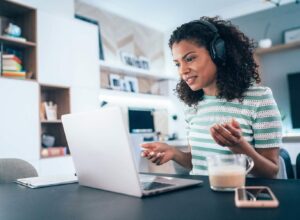 Singular Idiomas: Inovação no Ensino Online para Todas as Idades