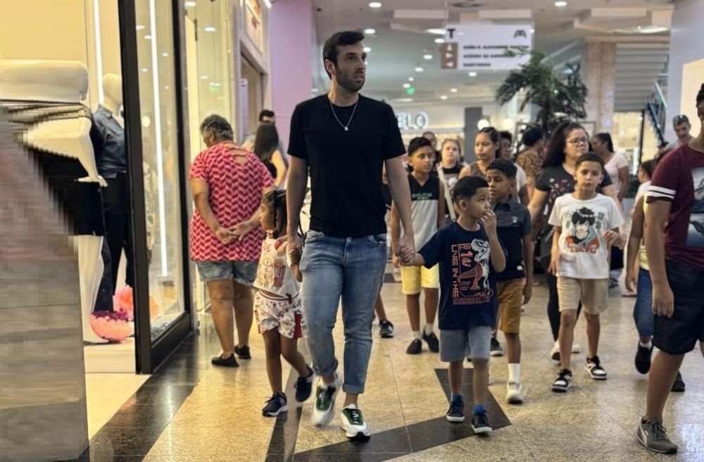 Paulo Bonavides, o dentista das crianças, promove tarde de lazer para pequenos de orfanato