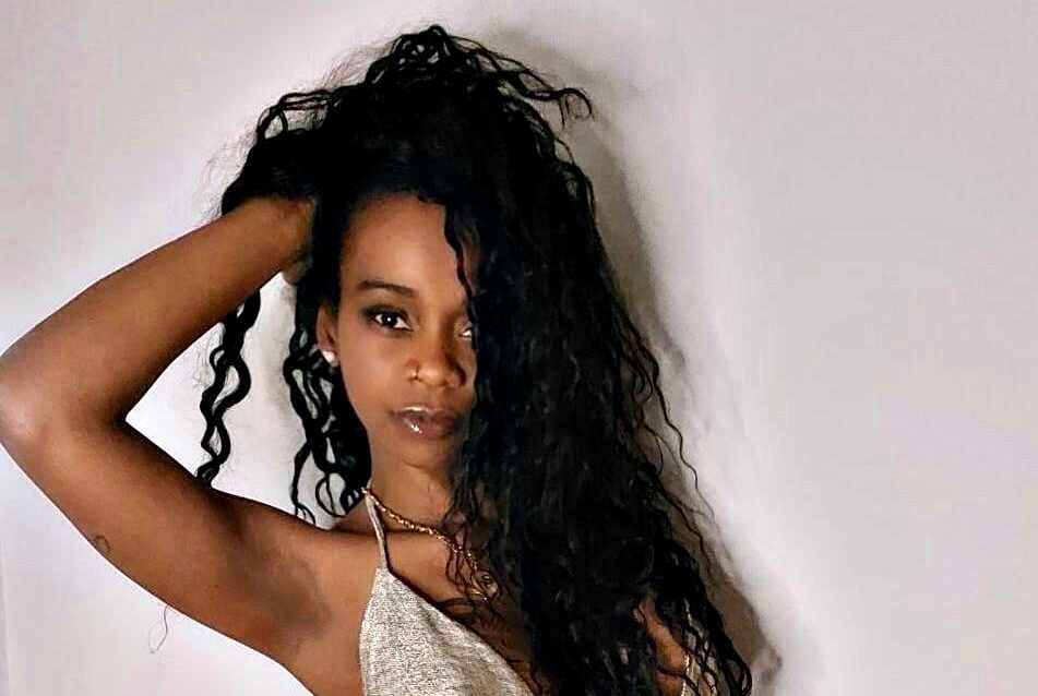 Sumaya Perez é a nova rainha da bateria da Concentra Imperial e madrinha do Arrastão de Cascadura