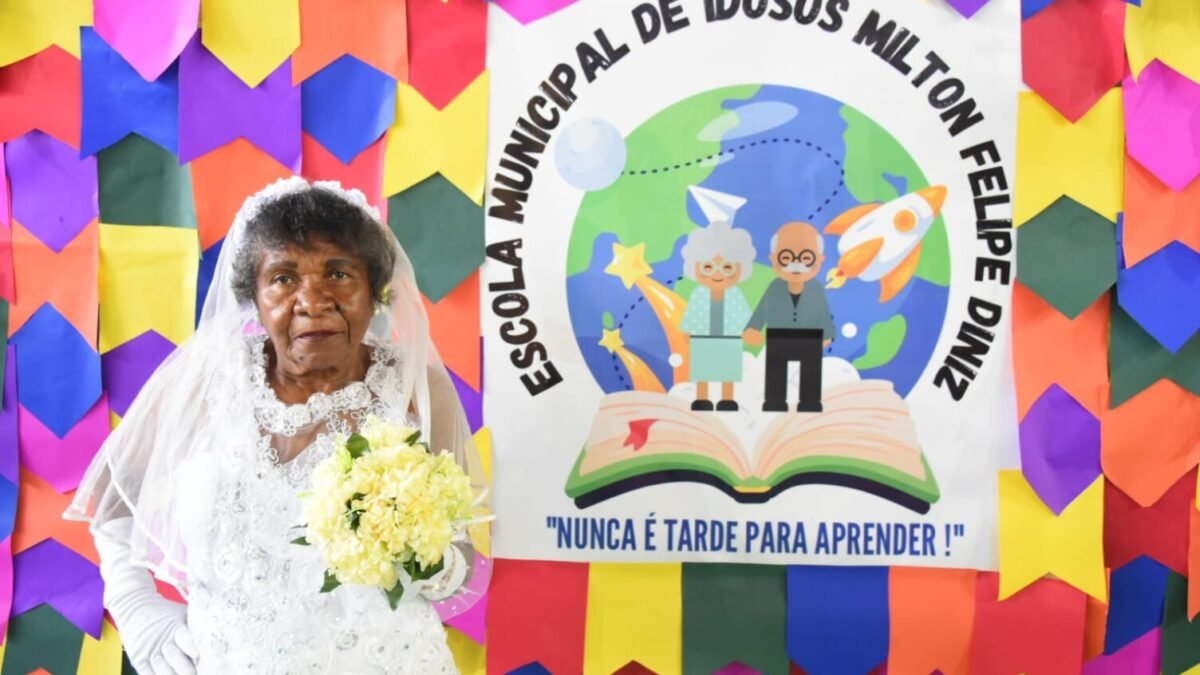 Arraiá da Educação anima alunos da Terceira Idade de Maricá