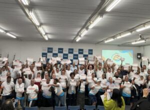 Instituto Onda Azul celebra formatura de alunos do Projeto Novos Mestres em Cabo Frio