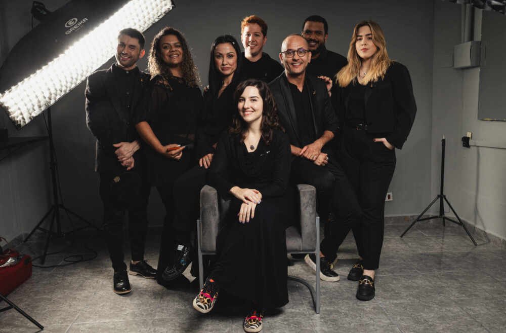 Intercoiffure apresenta “Timeless Classics”: Um Tributo à Elegância Atemporal