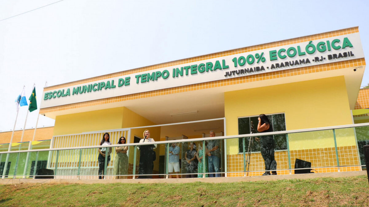 Moradores de Juturnaíba recebem nova Escola Municipal de Tempo Integral 100% Ecológica