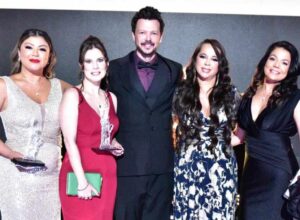 Nívea Stelmann e Guilherme Berenguer apresentam a 9ª edição da Premiação Portuguese Brazilian Awards em NY