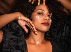 Thati Dias estreia ‘Soturna’ em Rio das Ostras com show imperdível no Trik Trik Pub
