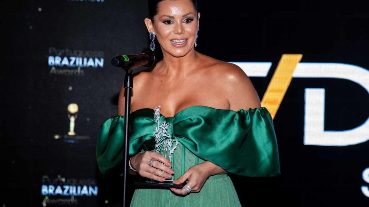 Sucesso Brasileiro: Aline Andrade Cohen recebe reconhecimento em luxuosa Premiação em Nova York