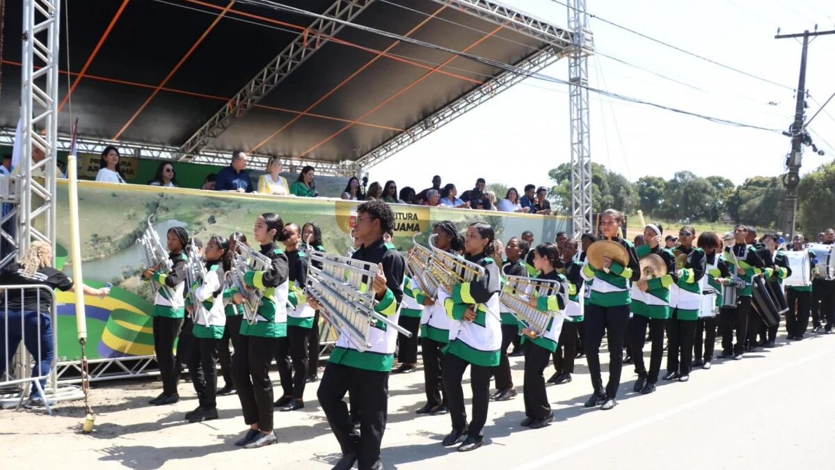 Desfile cívico no distrito de São Vicente marca a abertura da Semana da Pátria em Araruama
