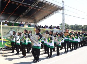 Desfile cívico no distrito de São Vicente marca a abertura da Semana da Pátria em Araruama