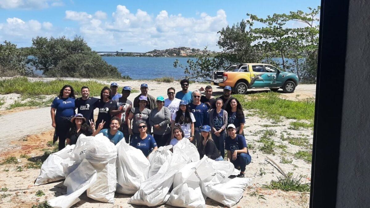 Projeto Albatroz organiza mutirão de limpeza de praia neste sábado (14)