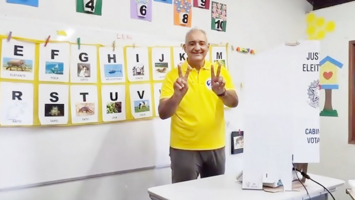Carlos Augusto derrota a máquina municipal e é eleito prefeito de Rio das Ostras
