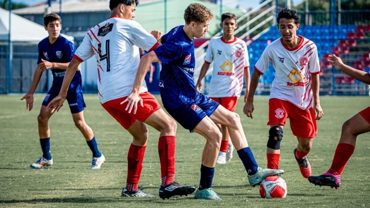 Times sub-15 e sub-17 do Maricá Esporte Competições vencem o Nova Cidade