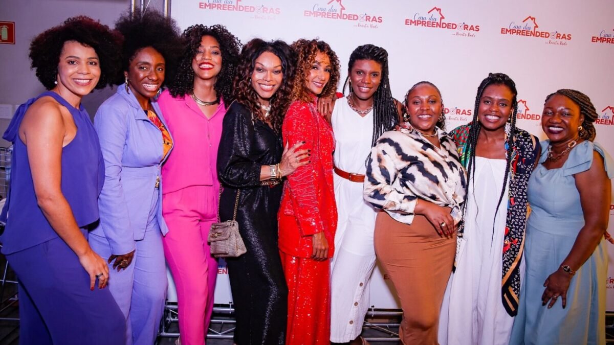 Renata Rado recebe grandes personalidades na festa de lançamento de seu reality na Record News