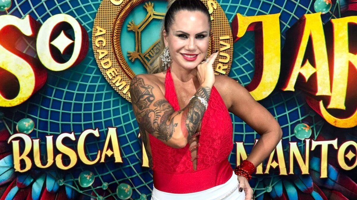 Isis Camargo: a Bailarina de Dança do Ventre brilha como Musa da Tucuruvi no Carnaval