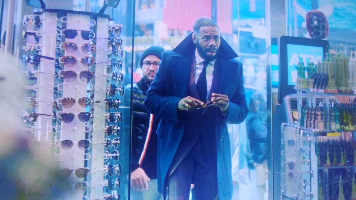 Empresário Brasileiro aparece em cena da Times Square na Netflix 