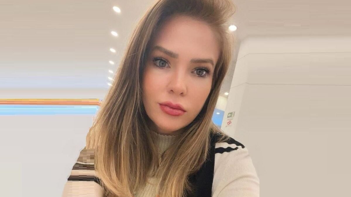 Priscila Ogeda relata ter sido vítima de um golpe de conceituado cantor