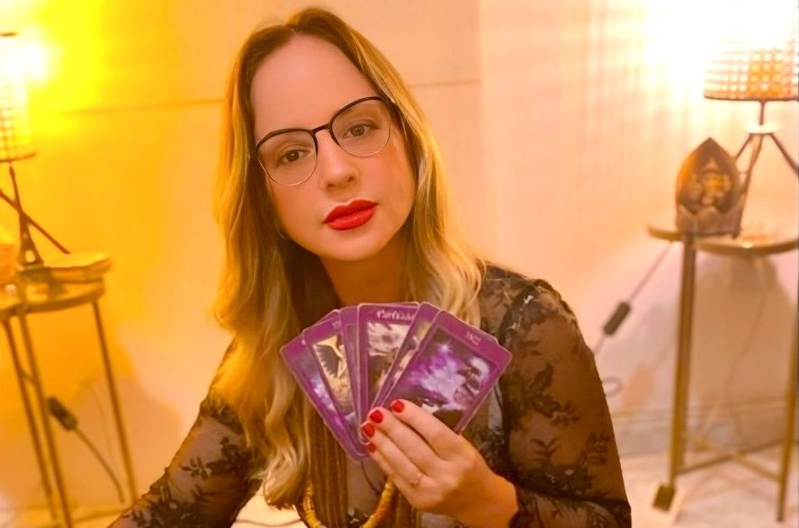 Jasmine Cigana faz previsões sobre o BBB25: Brigas, problemas de saúde, jogo sujo e muita fofoca!