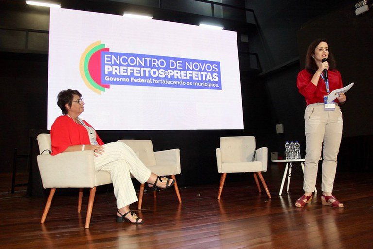ENAP introduz programas para prefeitos e prefeitas recém-eleitos do Brasil em Brasília