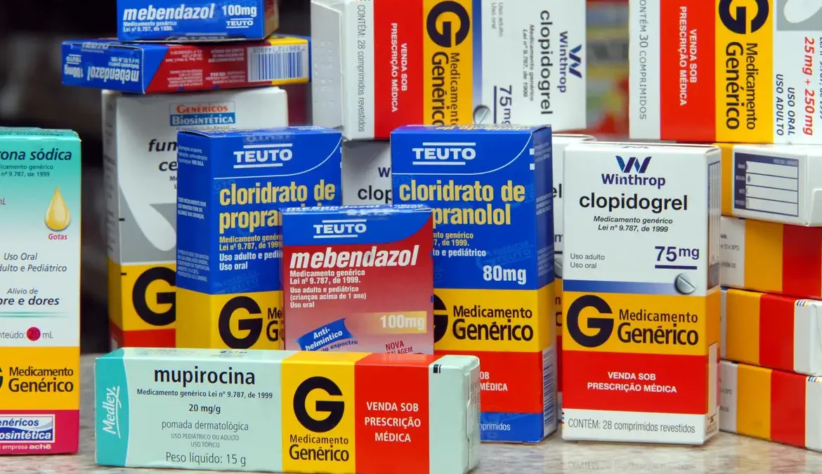 Medicamentos genéricos contribuem na redução de preço dos remédios em 50%