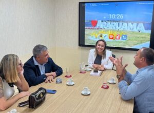 Prefeitos Daniela Soares e Ramon Gidalte promovem intercâmbio de experiências em reunião