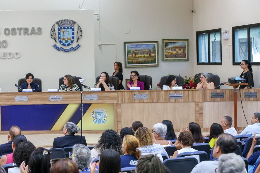 Rio das Ostras promove simpósio rede mulher para apoio e políticas públicas