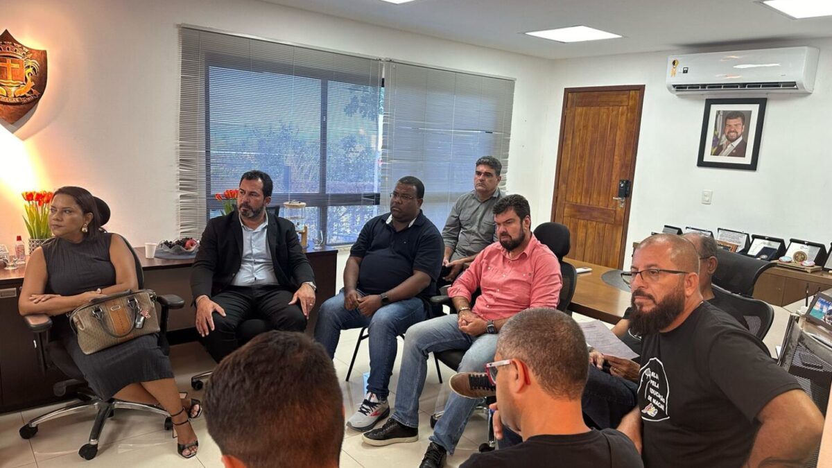Prefeito de Macaé promove diálogo com sindicato estadual dos profissionais de educação