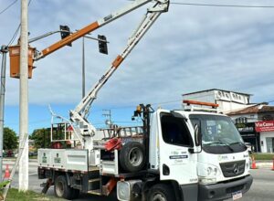 Prefeitura de Rio das Ostras acelera consertos de semáforos danificados por chuvas e curtos elétricos