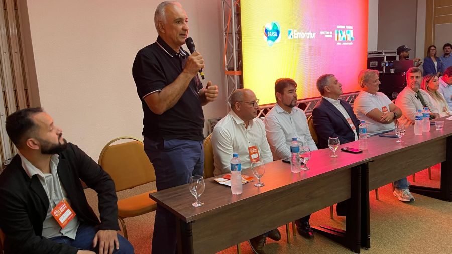 Programa Novas Rotas impulsiona turismo regional em encontro com prefeitos e secretários