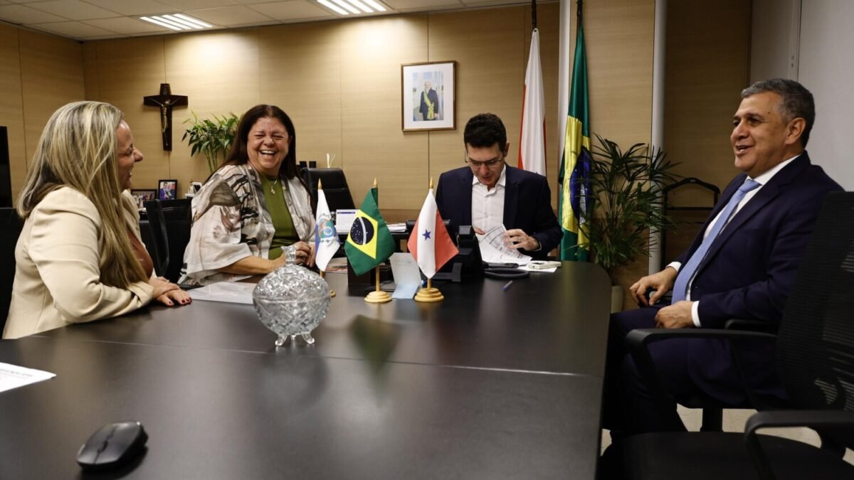 Sonho da casa própria pode virar realidade: prefeito de Casimiro de Abreu busca recursos na capital federal