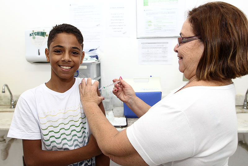 Secretaria de Saúde de Macaé adota novas diretrizes para vacinação contra meningite
