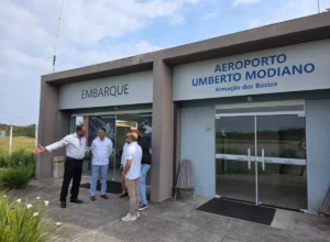 Autoridades internacionais visitam Búzios em iniciativa voltada à ampliação de voos comerciais
