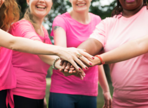 Outubro Rosa: Búzios intensifica ações de saúde e bem-estar para mulheres