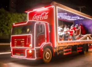 Bairro Harmonia é ponto de encontro da Caravana de Natal da Coca-Cola
