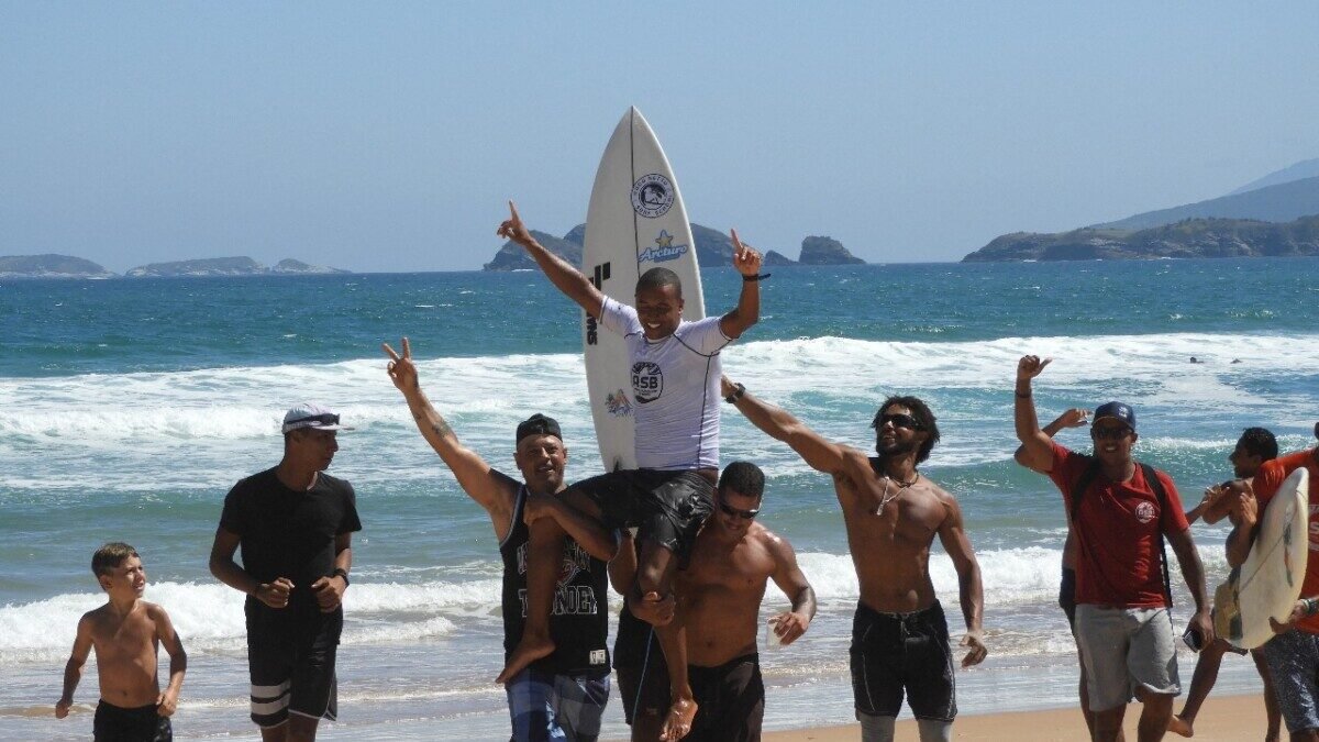 Geribá recebe surfistas de todo o país no Búzios Surfing Open