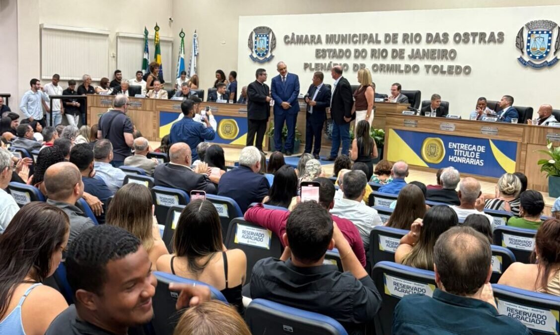 Câmara de Rio das Ostras realiza solenidade de entrega de títulos e honrarias no feriado de 8 de dezembro