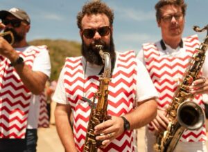 CarnaJazz 2026 une tradição carioca e talentos locais em Rio das Ostras