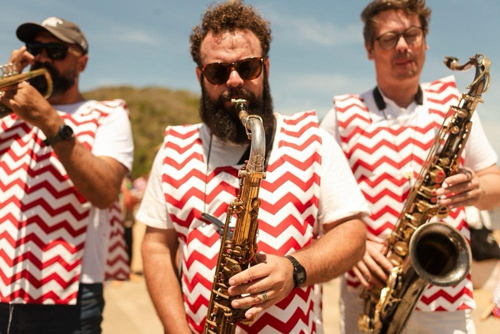 CarnaJazz 2026 une tradição carioca e talentos locais em Rio das Ostras