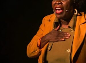 Comédia “Querida Mamãe” abre temporada no Teatro Municipal de Rio das Ostras