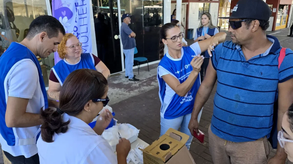 Macaé intensifica vacinação contra gripe com ações em locais de grande circulação