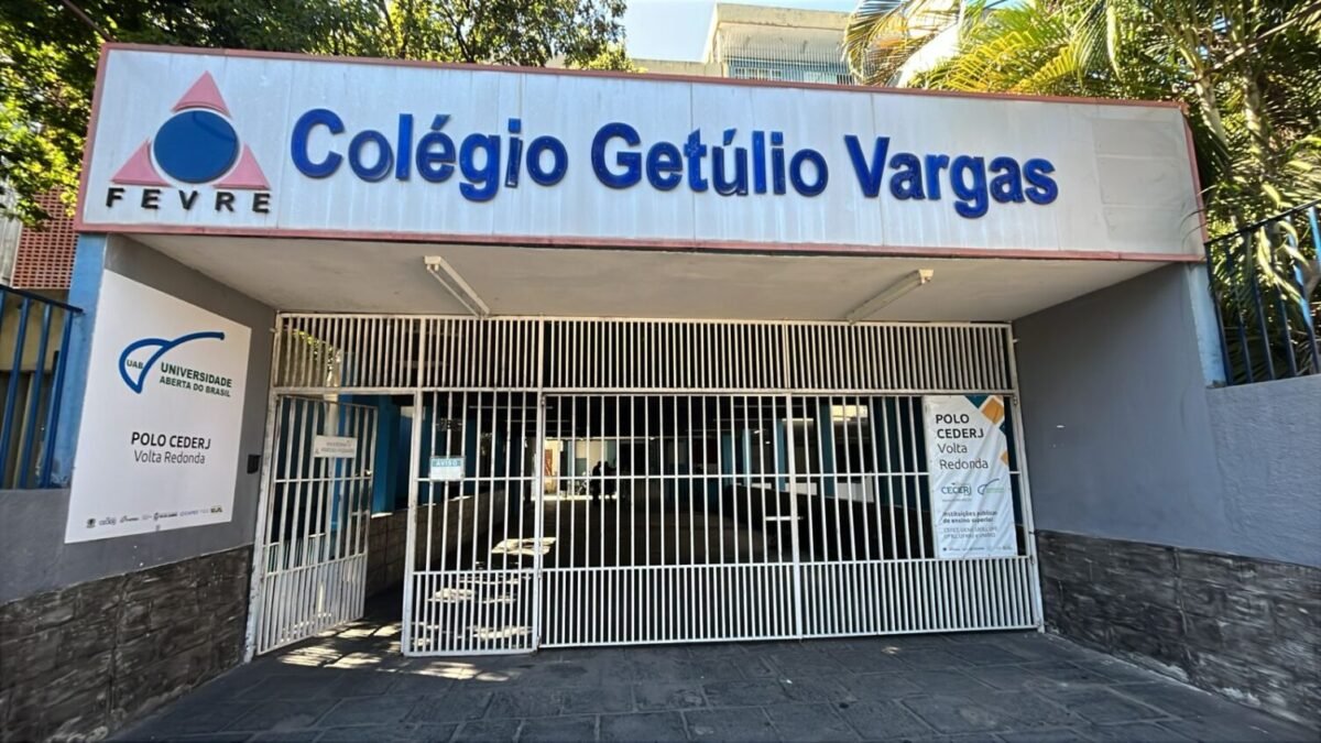 Vestibular Cederj 2026.2 oferece 259 vagas para sete cursos semipresenciais em Volta Redonda