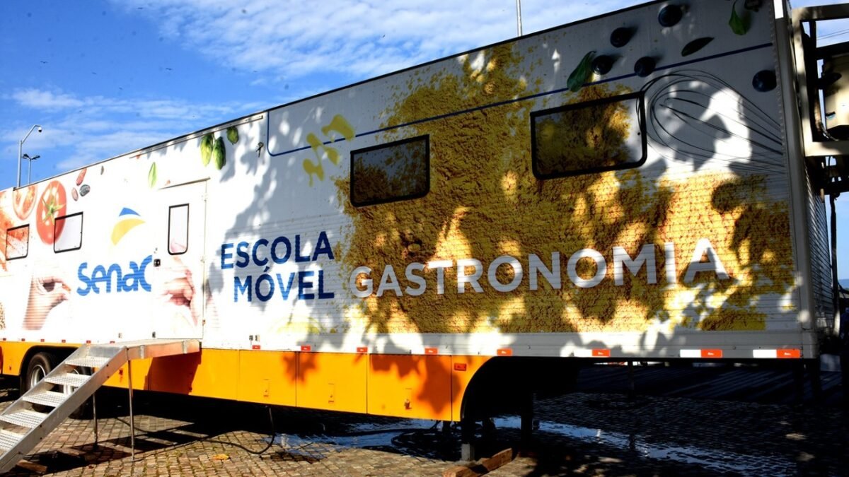 Prefeitura de Búzios abre inscrições para cursos gratuitos da Escola Móvel de Gastronomia do Senac RJ