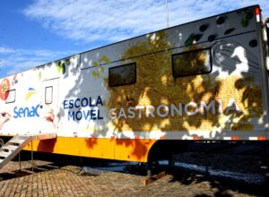 Prefeitura de Búzios abre inscrições para cursos gratuitos da Escola Móvel de Gastronomia do Senac RJ