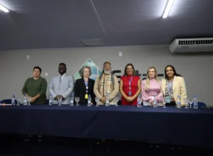 Cabo Frio amplia rede de proteção à mulher com nova Clínica de Direitos Humanos e parceria com a Estácio