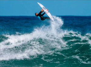 Saquarema recebe a elite do surfe mundial com início do Vivo Rio Pro 2026
