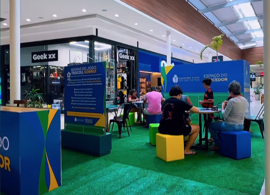 Shopping Plaza Rio das Ostras cria espaço para troca de figurinhas do Álbum da Copa do Mundo FIFA 2026