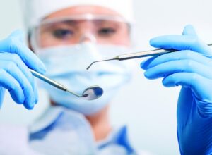 Vigilância Sanitária abre inscrições para capacitação sobre nova legislação da Anvisa voltada a dentistas