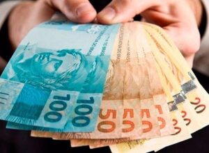 Prefeitura de Macaé injeta mais de R$ 162 milhões na economia com pagamento de salários e primeira parcela do 13º