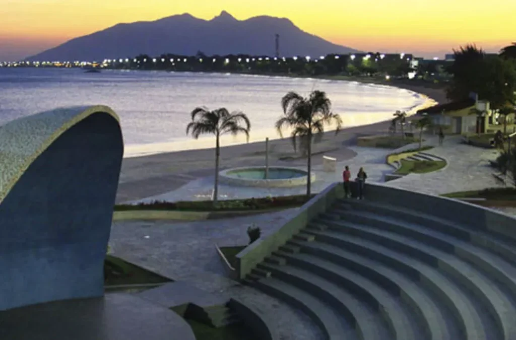 Enel Rio leva cinema ao ar livre e ações de sustentabilidade ao Centro de Rio das Ostras